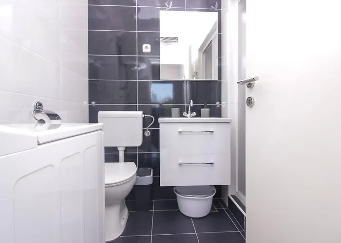 Pool House Luka Zára