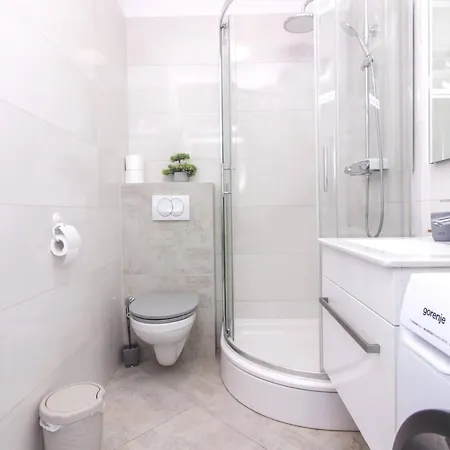 Apartman Pool House Luka *