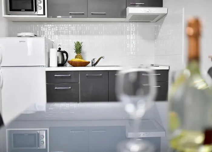 Lejlighed Pool House Luka